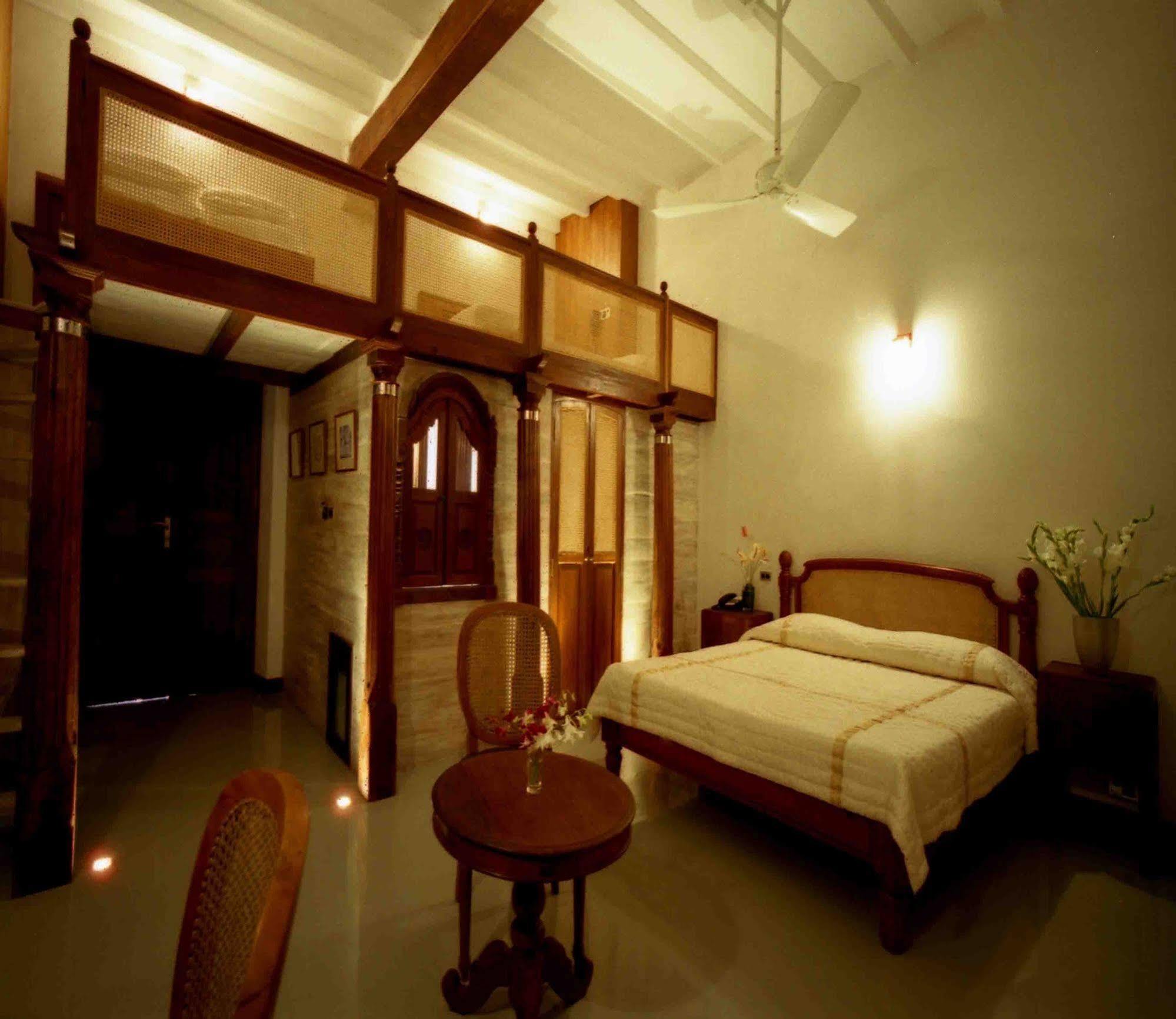 Hotel Le Dupleix Puducherry Zewnętrze zdjęcie